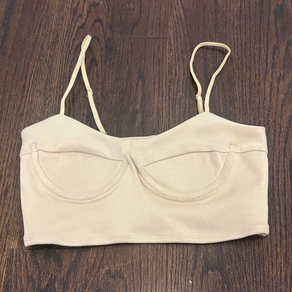 Adika Women’s Cream Crop Top Size Small